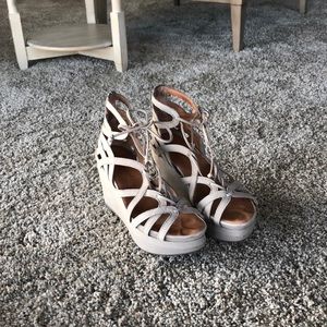 gentle souls Women's Joy Wedge Sandal